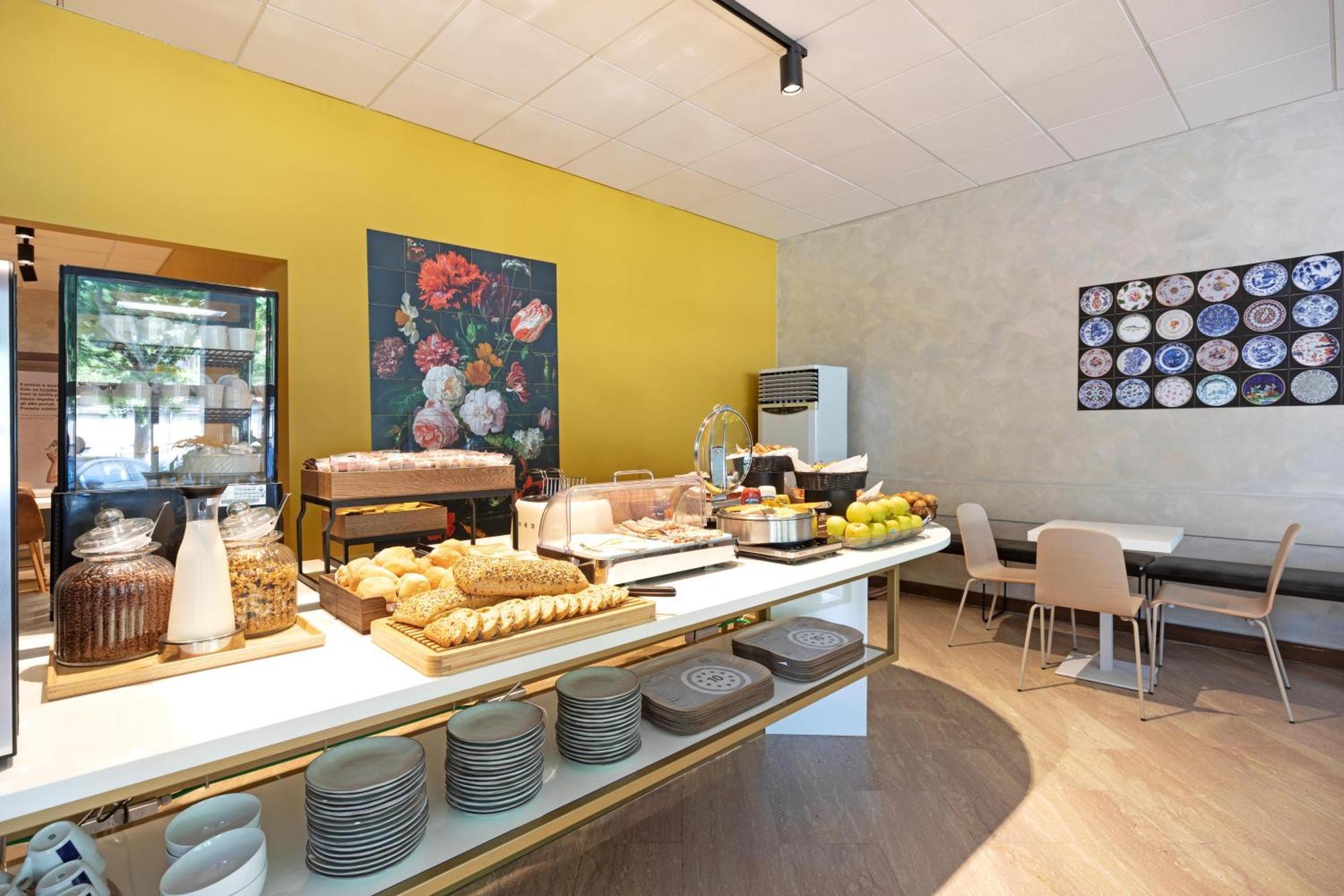 B&B Hotel Como City Center Esterno foto