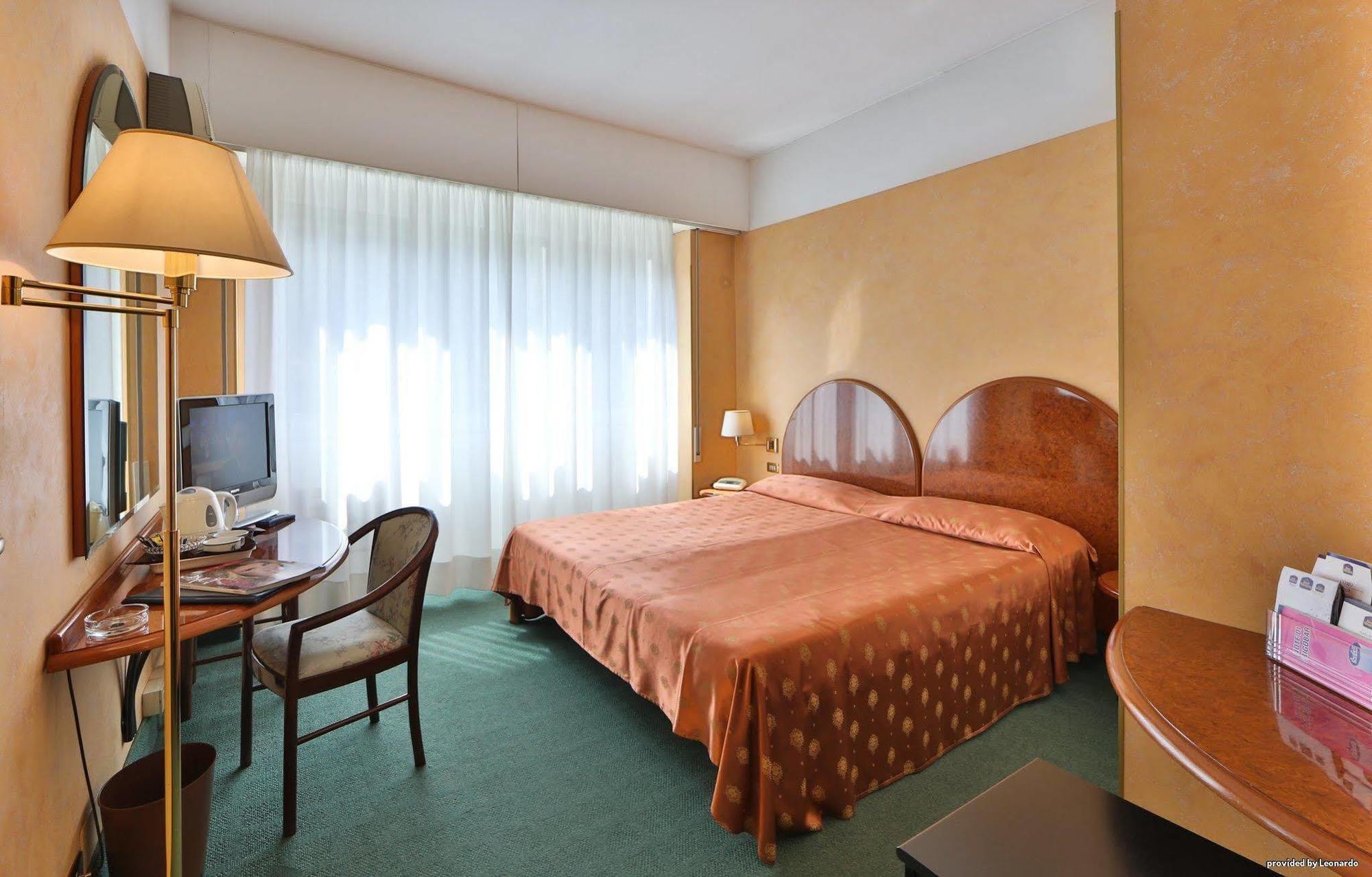B&B Hotel Como City Center Esterno foto