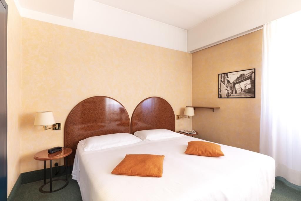 B&B Hotel Como City Center Esterno foto